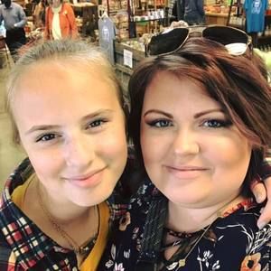 Meet your Posher, Andrea